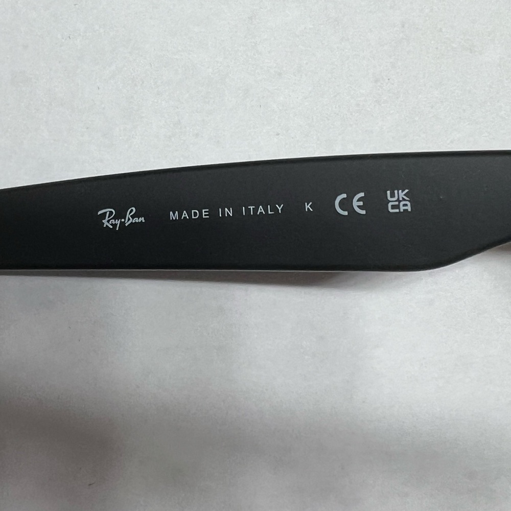 Ray-Ban 2132 New Wayfarer Black Sunglasses - Picture 4 of 5